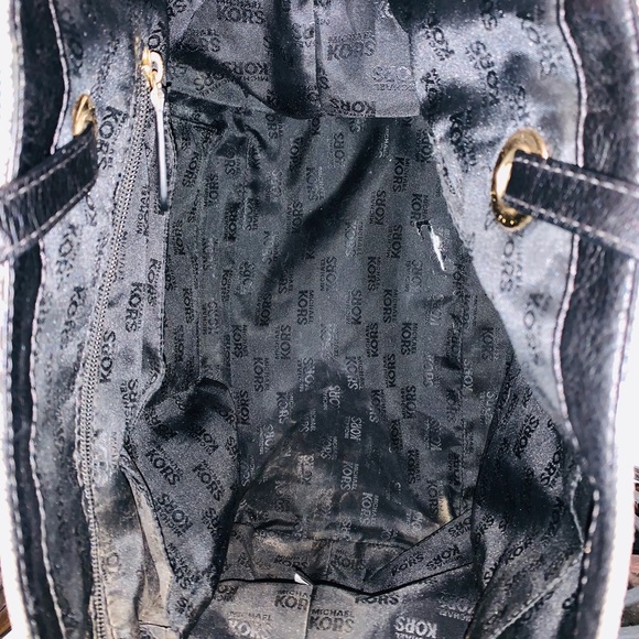 Michael Kors Purse - Picture 4 of 4